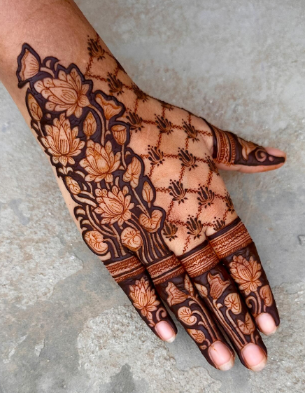 Flower motif mehendi designs