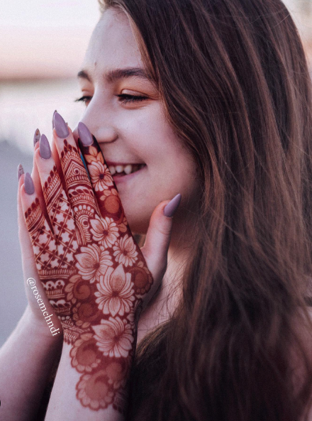 flower motif mehendi designs