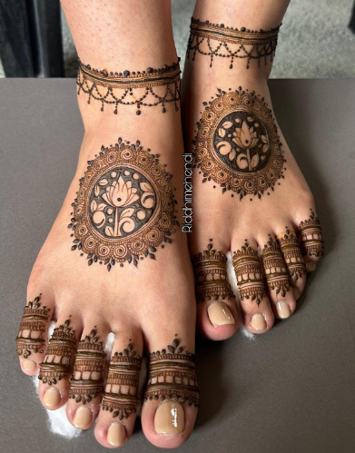 mandala mehendi designs for feet