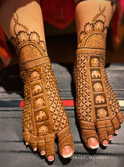 Elephant motif mehndi for leg